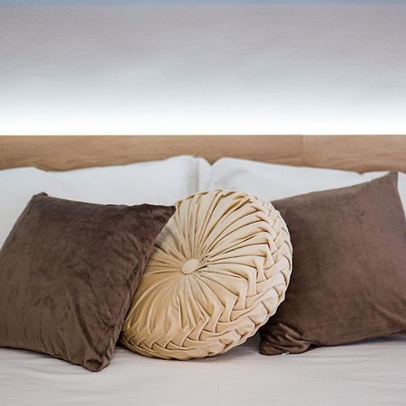 סנטו סטפאנו די קמאסטרה A Due Passi - Guest House מראה חיצוני תמונה