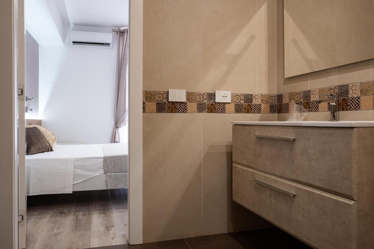 סנטו סטפאנו די קמאסטרה A Due Passi - Guest House מראה חיצוני תמונה