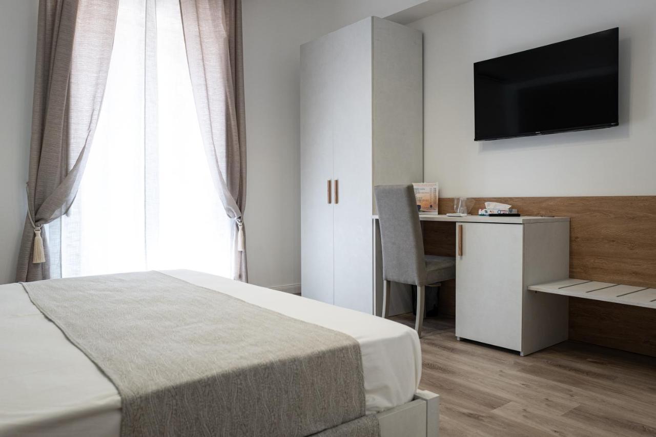 סנטו סטפאנו די קמאסטרה A Due Passi - Guest House מראה חיצוני תמונה