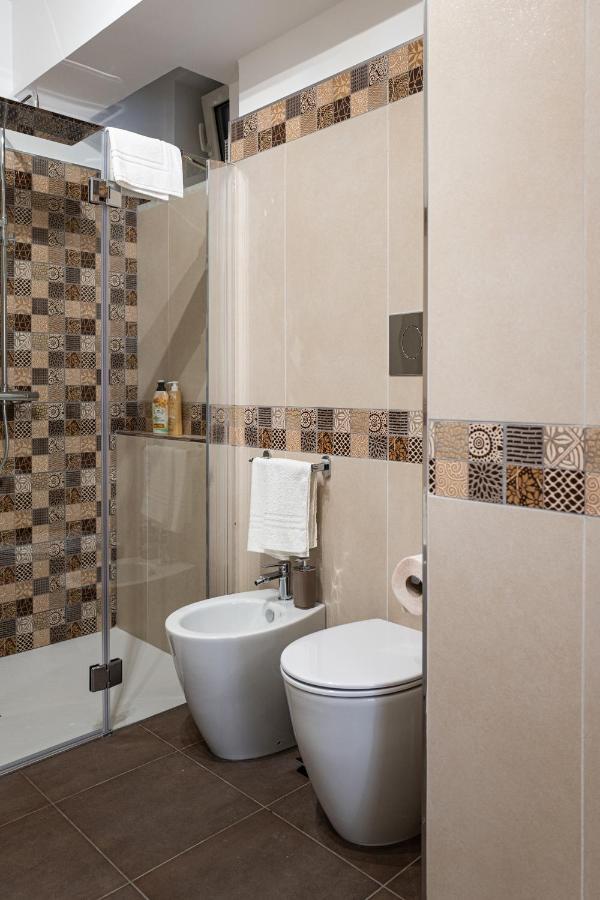 סנטו סטפאנו די קמאסטרה A Due Passi - Guest House מראה חיצוני תמונה