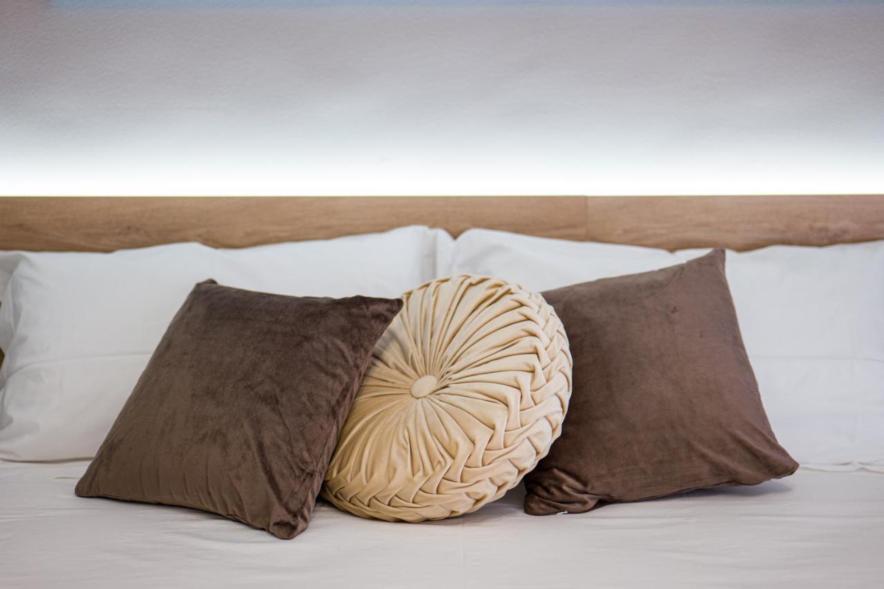 סנטו סטפאנו די קמאסטרה A Due Passi - Guest House מראה חיצוני תמונה