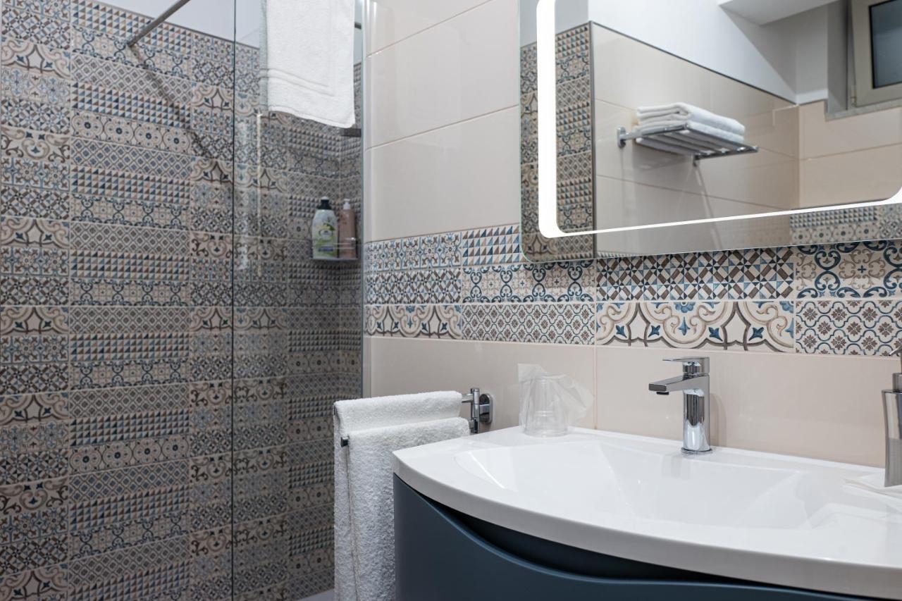 סנטו סטפאנו די קמאסטרה A Due Passi - Guest House מראה חיצוני תמונה